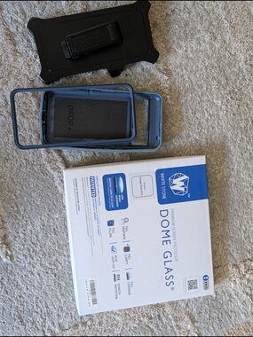 Pixel 8 pro Wht Dome Glass Screen Protector (1) AND OtterBox Defender Pro Case